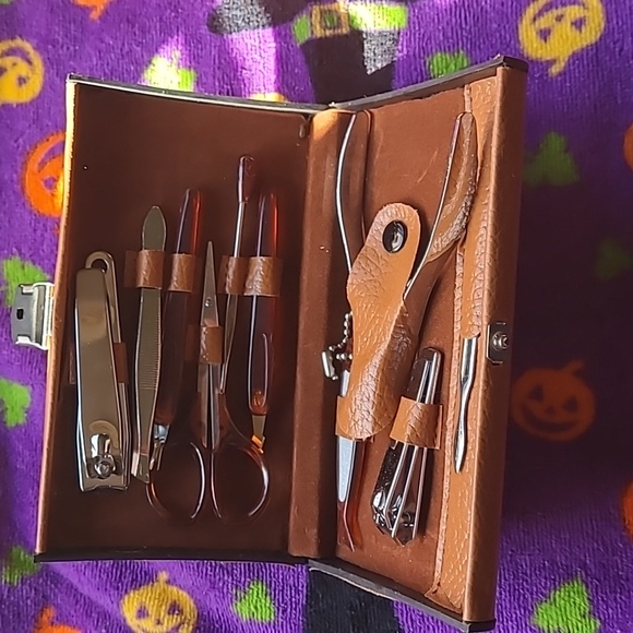 Miscellaneous items - Picture 7 of 10